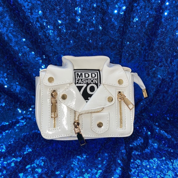 Mrs.Jackson 💫 (White) - Picture 2 of 3